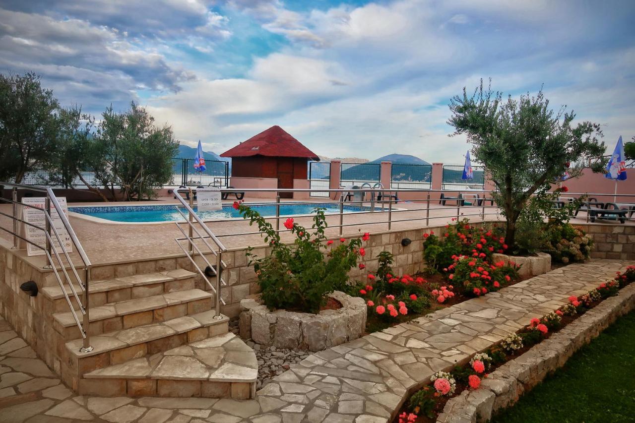 Apartments Maxi Katic Herceg Novi Exterior foto