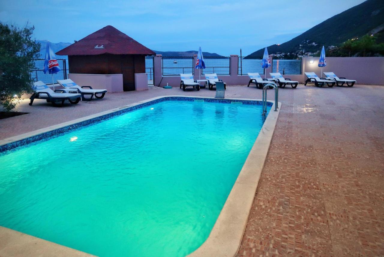 Apartments Maxi Katic Herceg Novi Exterior foto